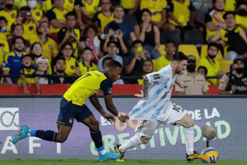 阿根廷主场战胜厄瓜多尔，豪取三分(阿根廷对10战胜厄瓜多尔队,你对这场比赛如何评价?)