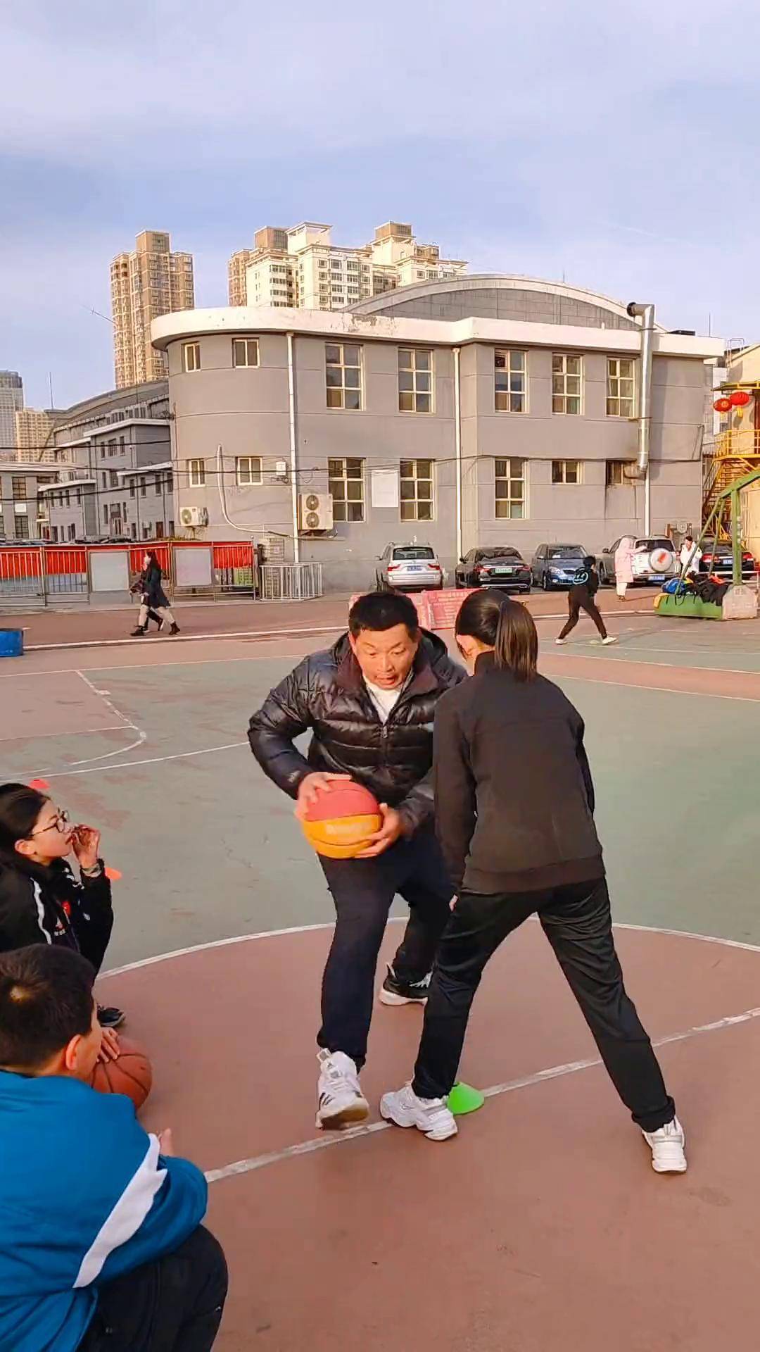 篮球教学机构开展新课程,提升基本功力(篮球教学机构开展新课程,提升基本功力和能力) 篮球教学机构开展新课程,提升基本功力(篮球教学机构开展新课程,提升基本功力和能力)