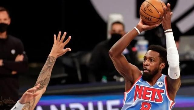 篮网队球员拿下关键进球实现阶段性目标 篮网队球员拿下关键进球实现阶段性目标