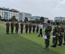 训练内容极度严墨丁，刽子手仍宏杰继续表现！的简单介绍